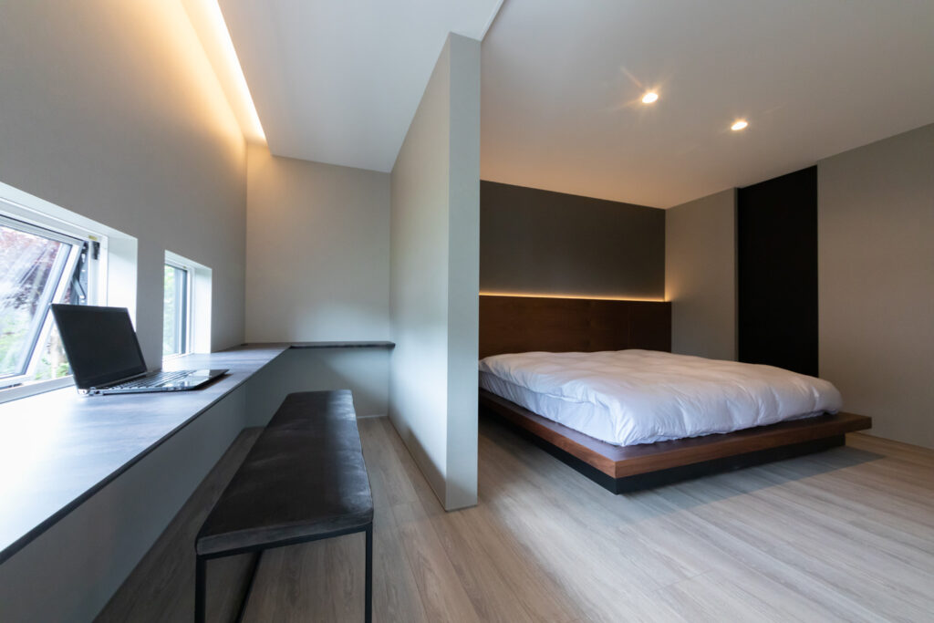 リフォーム後 書斎を兼ねた主寝室