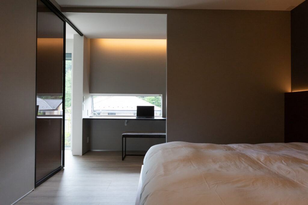 リフォーム後 書斎を兼ねた主寝室